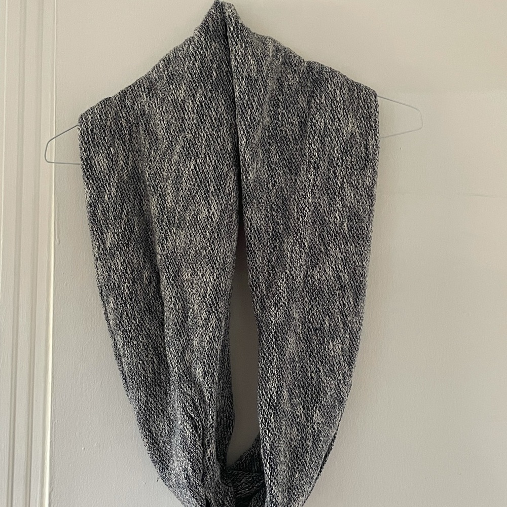 AA Circle scarf. Classic.